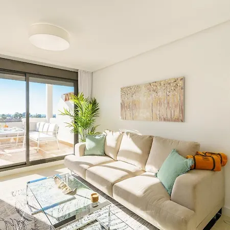 La Resina Golf With Pool Apartment Estepona